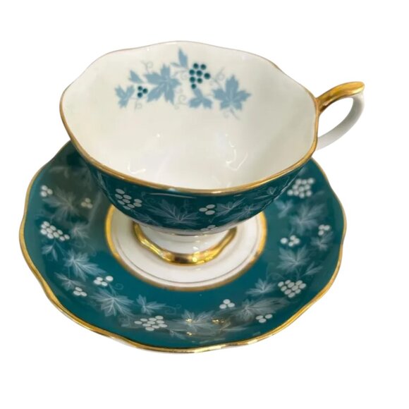 Vintage Royal Albert Chateau Series Nancy Tea Cup and Saucer - Picture 4 of 7